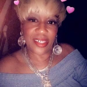 Meet your Posher, Mae